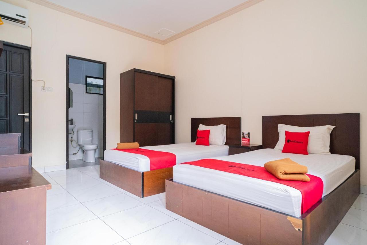 Reddoorz @ Wisma Pangrango Palangkaraya Buitenkant foto
