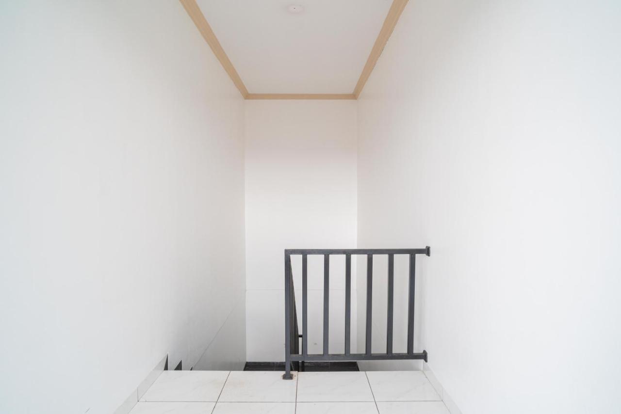 Reddoorz @ Wisma Pangrango Palangkaraya Buitenkant foto