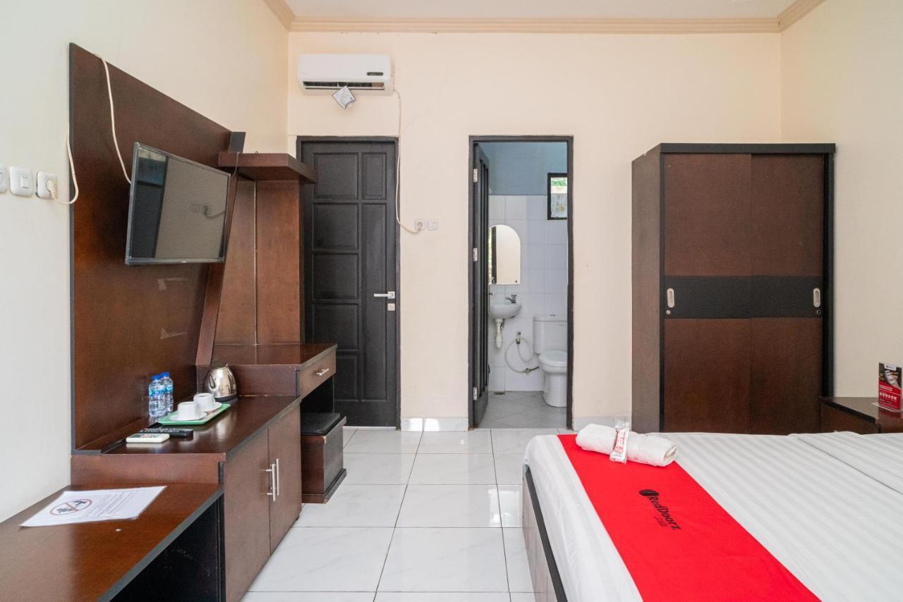 Reddoorz @ Wisma Pangrango Palangkaraya Buitenkant foto