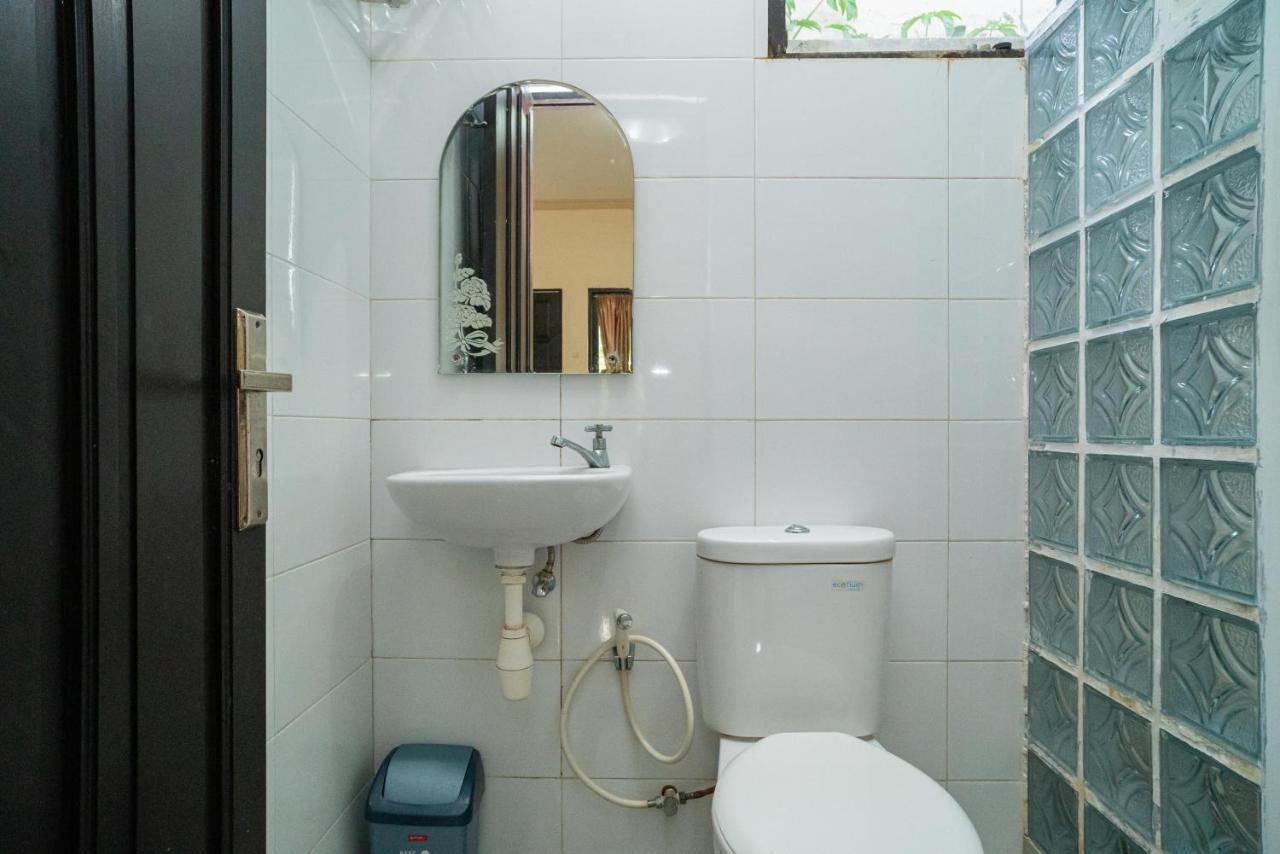 Reddoorz @ Wisma Pangrango Palangkaraya Buitenkant foto